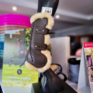 Kavalkade Ochraniacze " COMPETE" przednie z futrem  BRĄZ