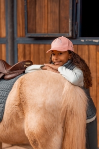 Horze Ria Dziecięca czapka z motywem tęczy