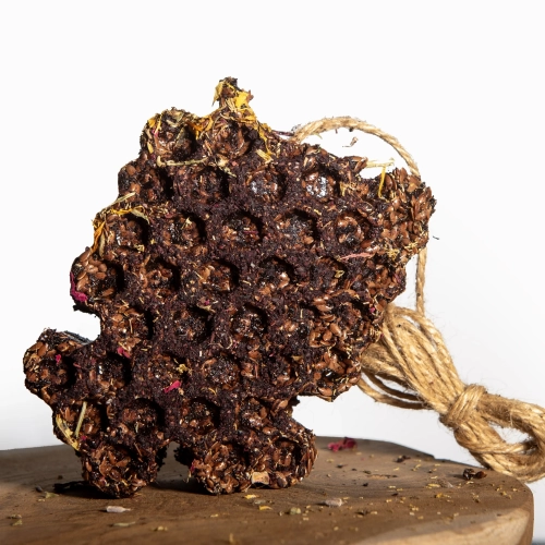 LipowyGaj Gryzak Aronia b tlo.webp