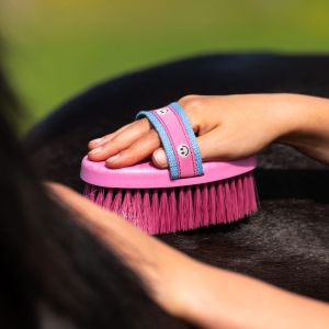 QHP Szczotka Body brush Rosalynn Cheery pink