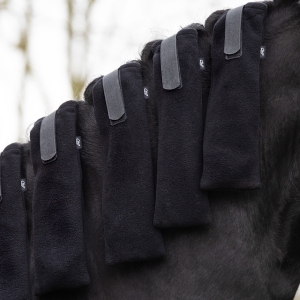 QHP Mane protector XL (4-pack) 40x12cm ochraniacze na grzywę 